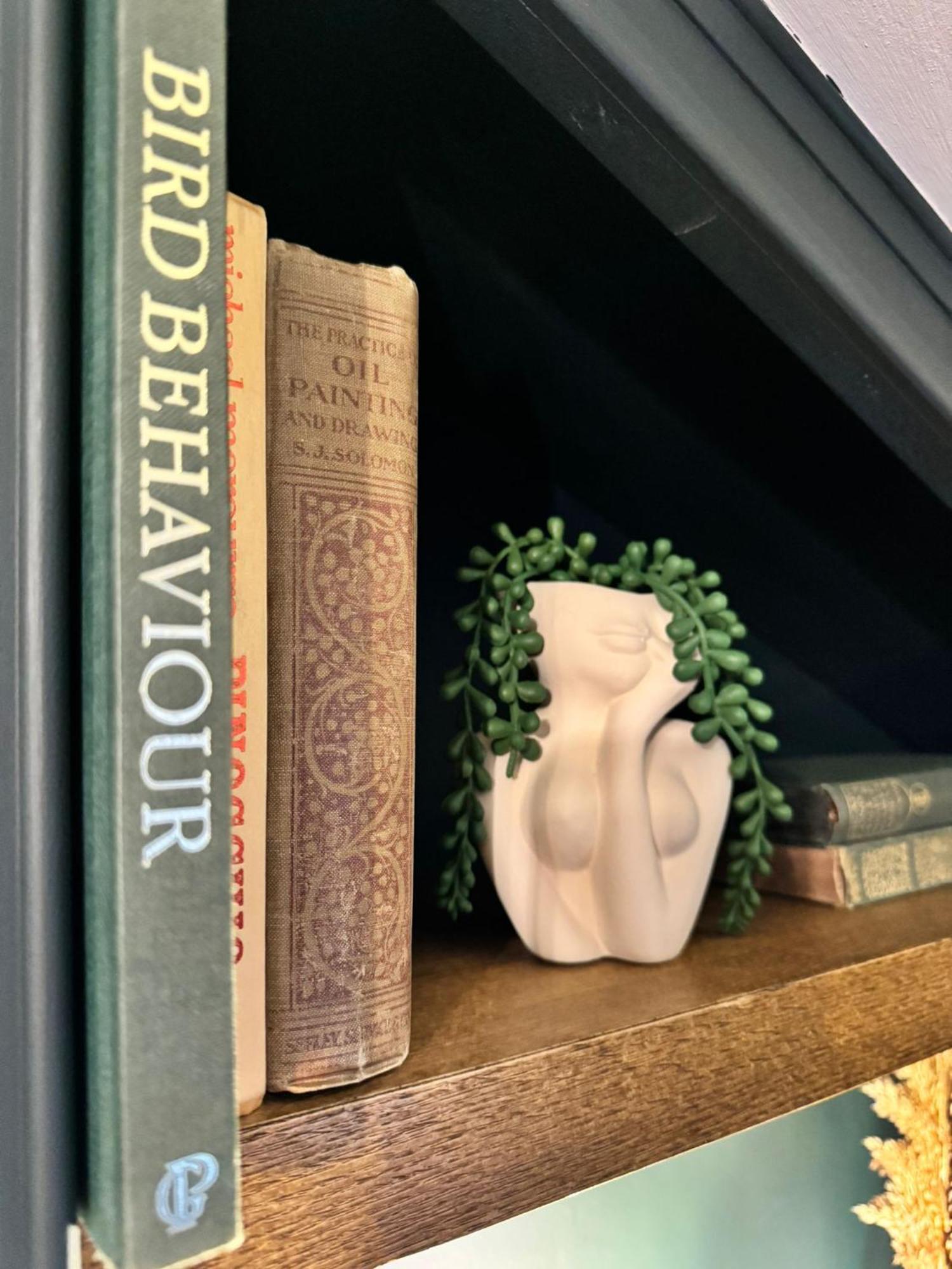 The Scholar's Nook *